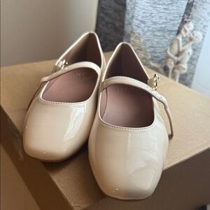 Elegant Cream Maryjane Shoes